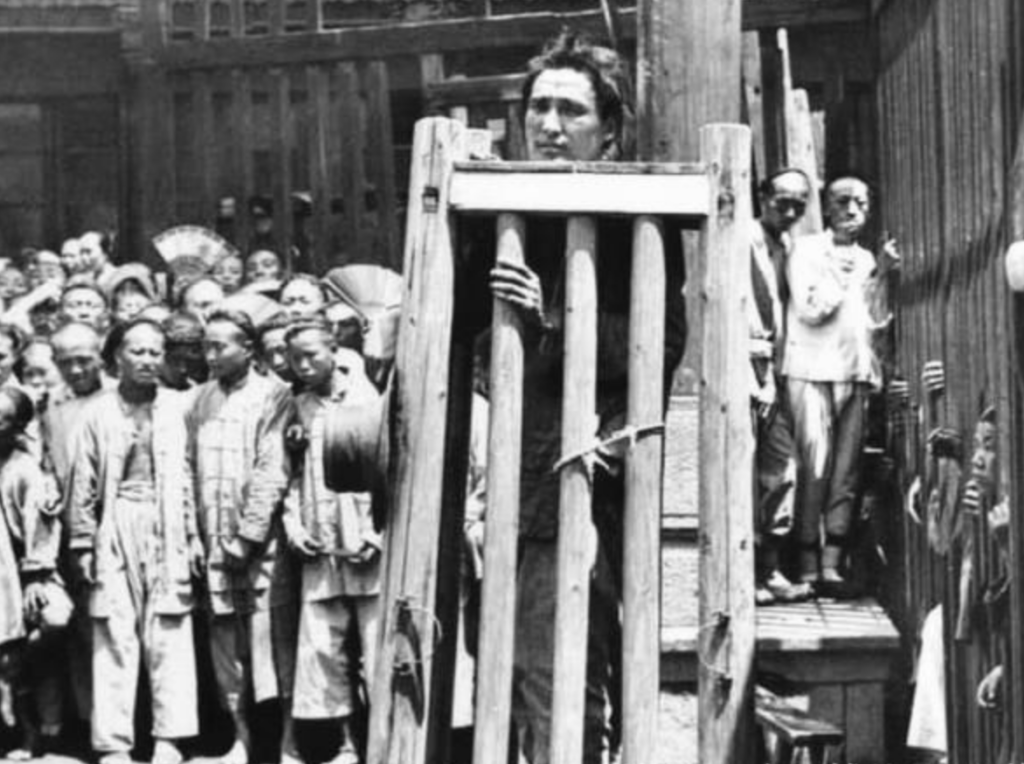 Observations and Experiences of a German in the Great Qing Dynasty: The Standing Cage. He was preparing to get the most severe Chinese torture techniques.